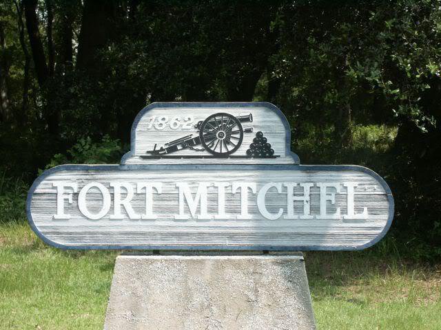 Things To Do https://sunsetrentalscharleston.icnd-cdn.com/images/thingstodo/fort-michael.jpg